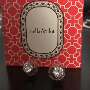 Super cute Stella & Dot stud earrings!